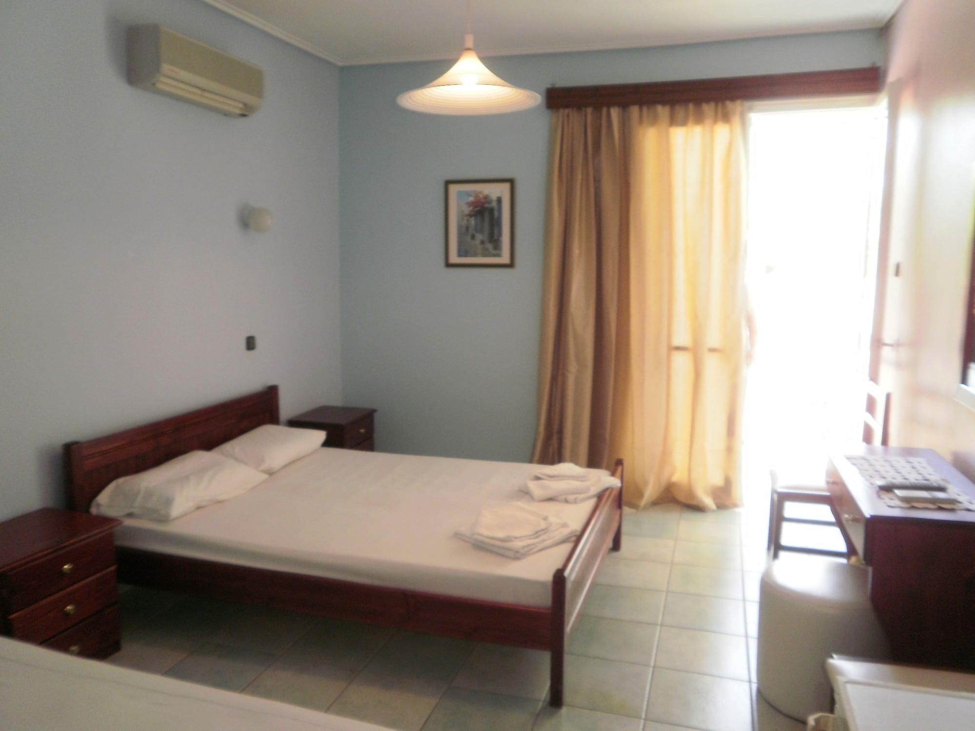 Francisco Beach Hotel Айос-Андреас Экстерьер фото