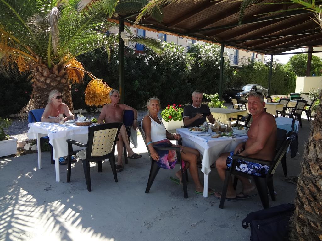 Francisco Beach Hotel Айос-Андреас Экстерьер фото
