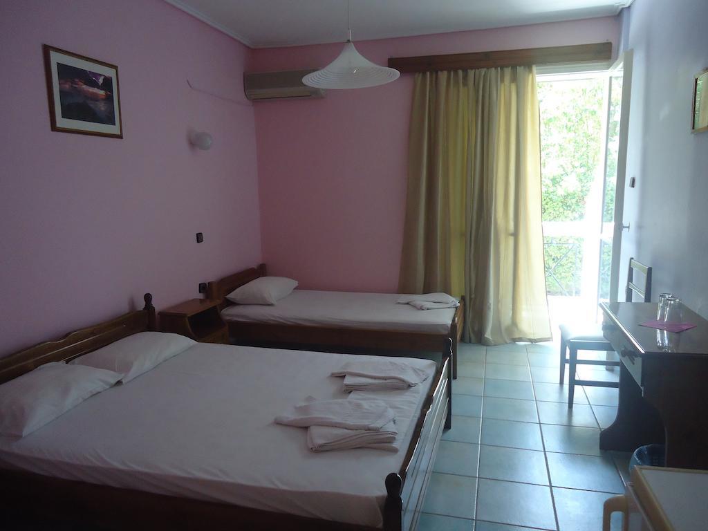 Francisco Beach Hotel Айос-Андреас Экстерьер фото
